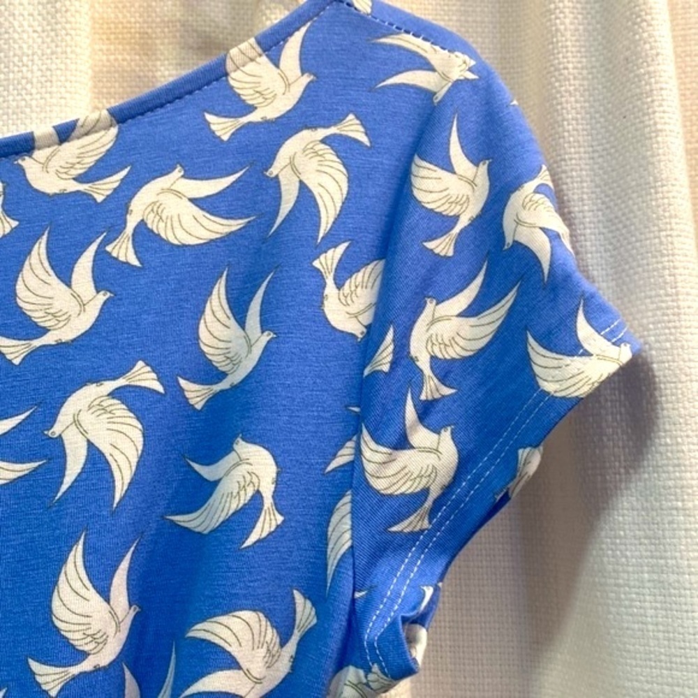 Women’s Leota Blue and White Dove Belted Scoop Neck Dress Size Small - Picture 9 of 10